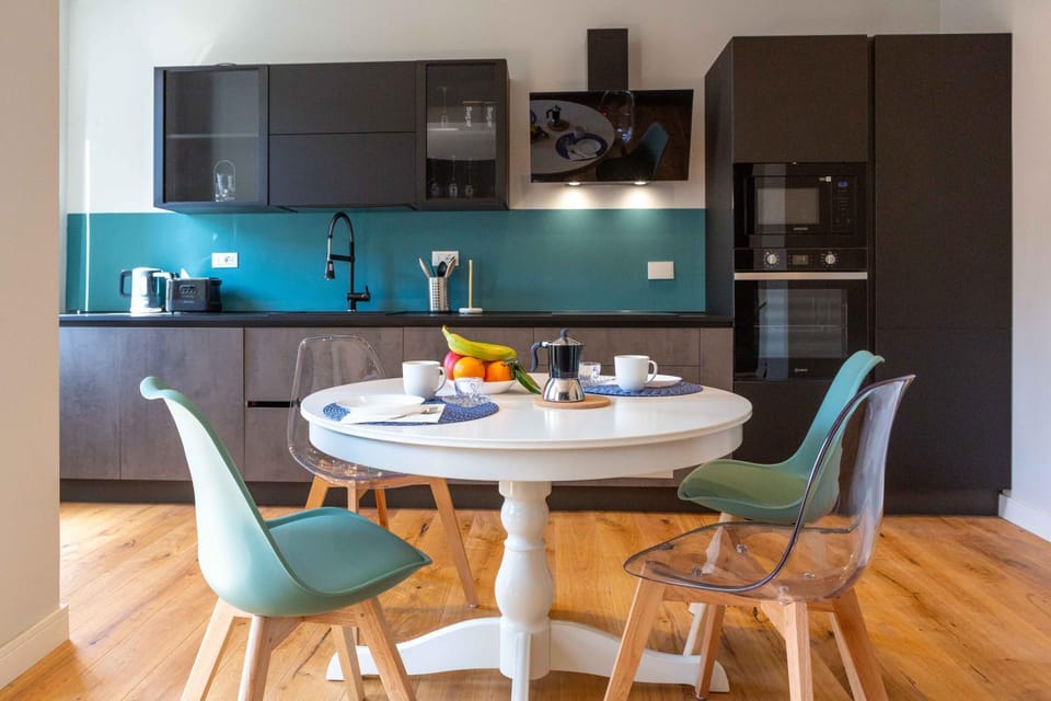 Kitchen or kitchenette, Living room, Dining area