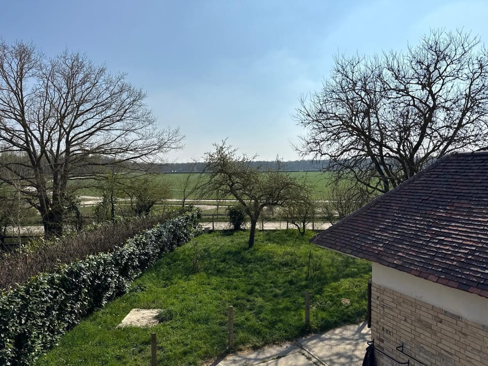 Chambre dans une Ecurie Bed and Breakfast in Île-de-France
