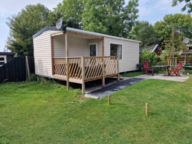 Property building, Garden view