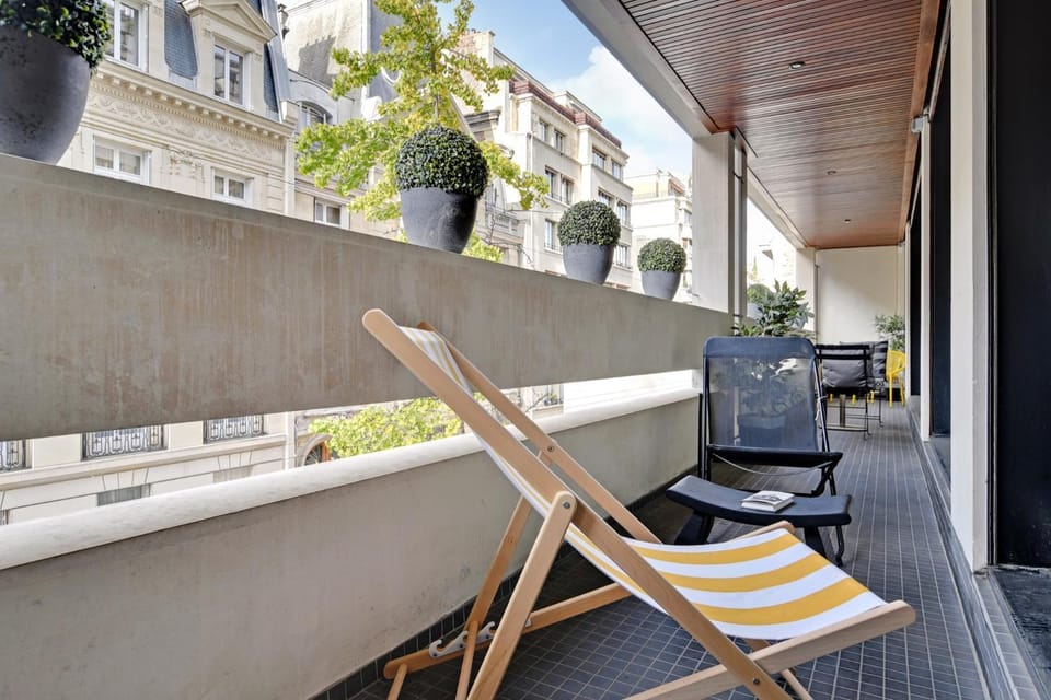 Magnifique appartement 140 m2 avec terrasse - bail mobilité Apartment in Paris