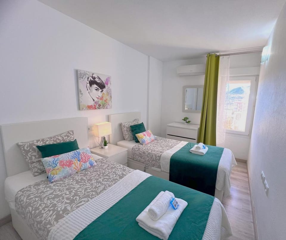 Evans Realty BR Balcón & Vistas al mar & Piscina Apartment in Benalmadena