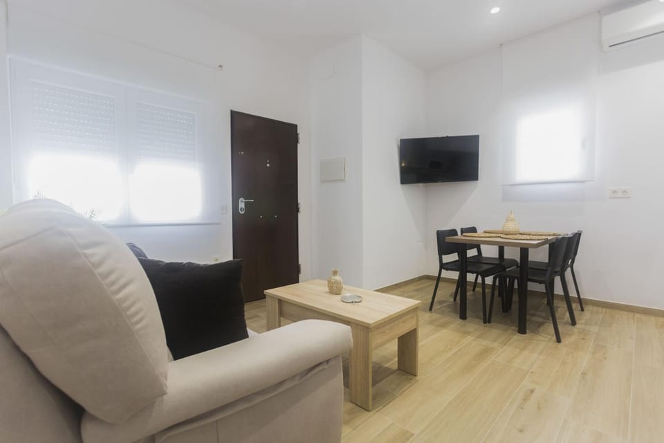 Communal lounge/ TV room, Living room