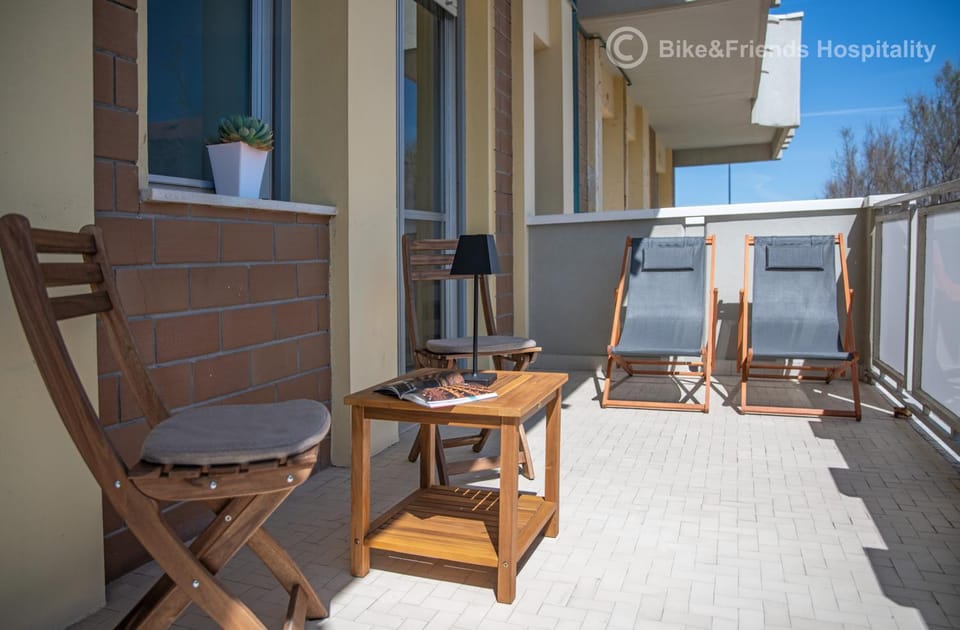 Balcony/Terrace, Balcony/Terrace