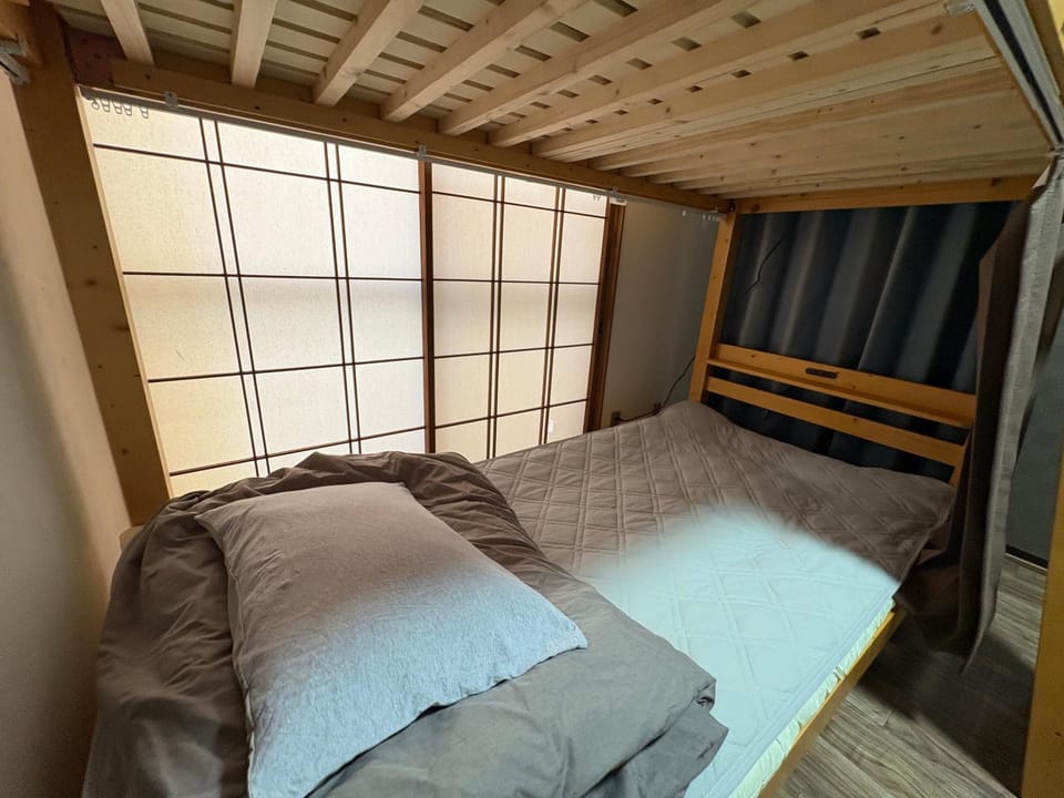Bed, bunk bed