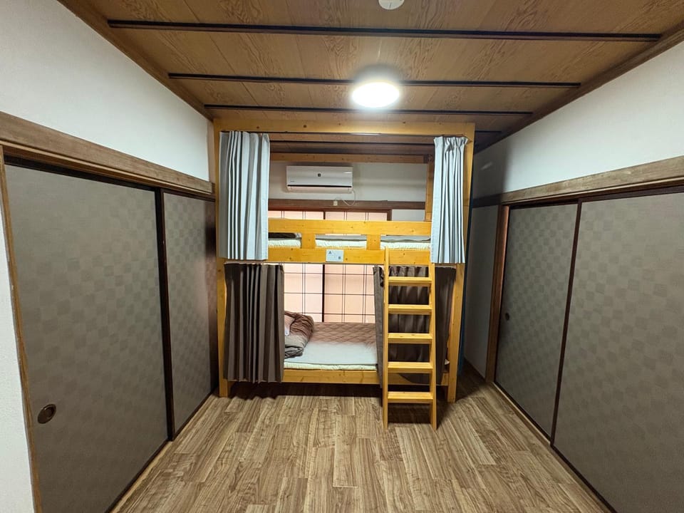 bunk bed