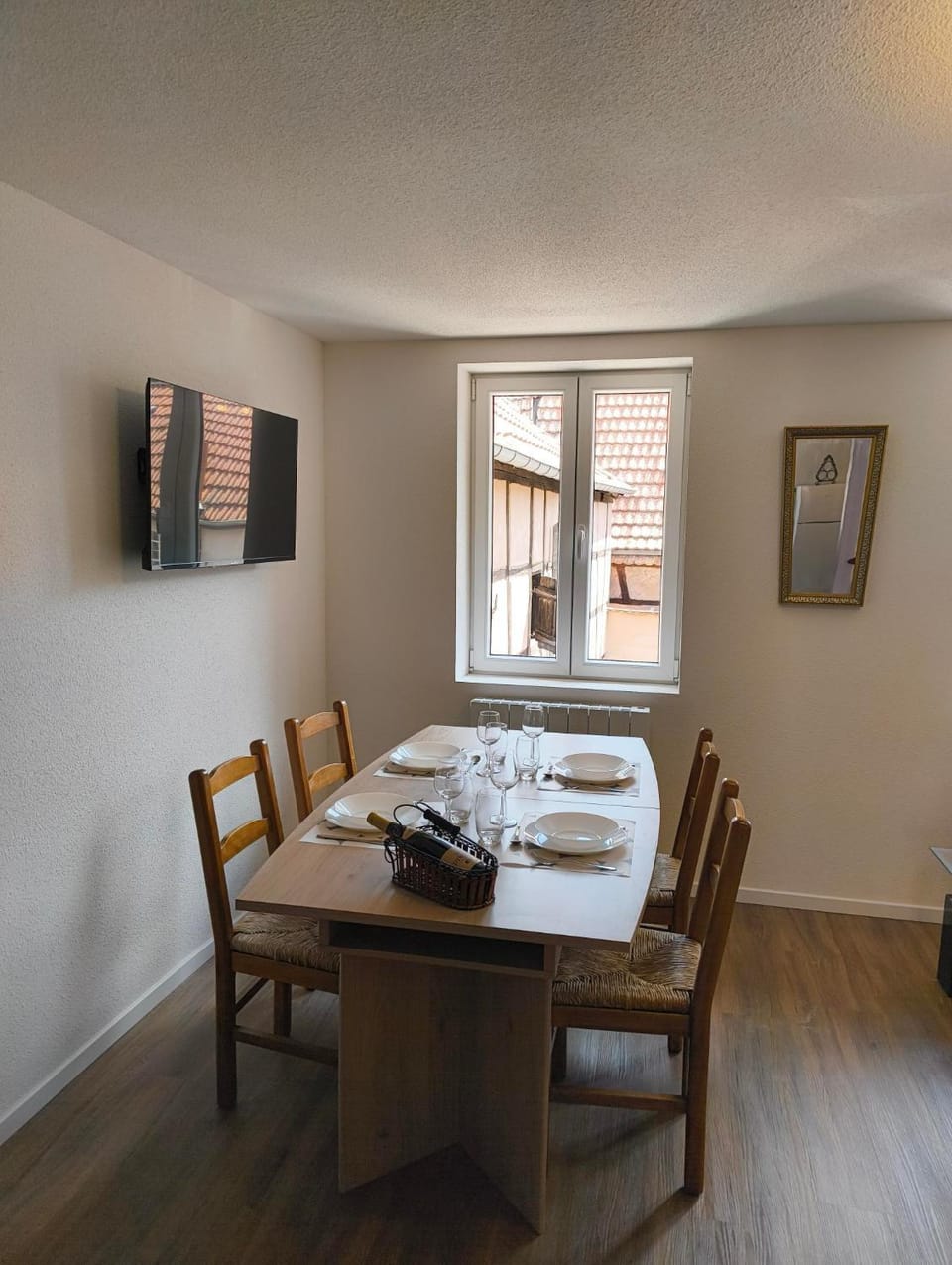 APPARTEMENT DAISY - Au Calme des Vignes - Parking privatif & Animaux Bienvenus Apartment in Grand Est