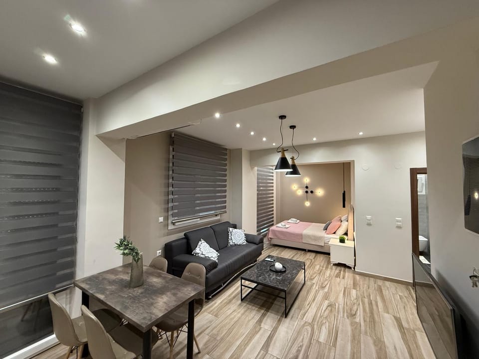 Sunflower Modern Stay Apartment in Kavala