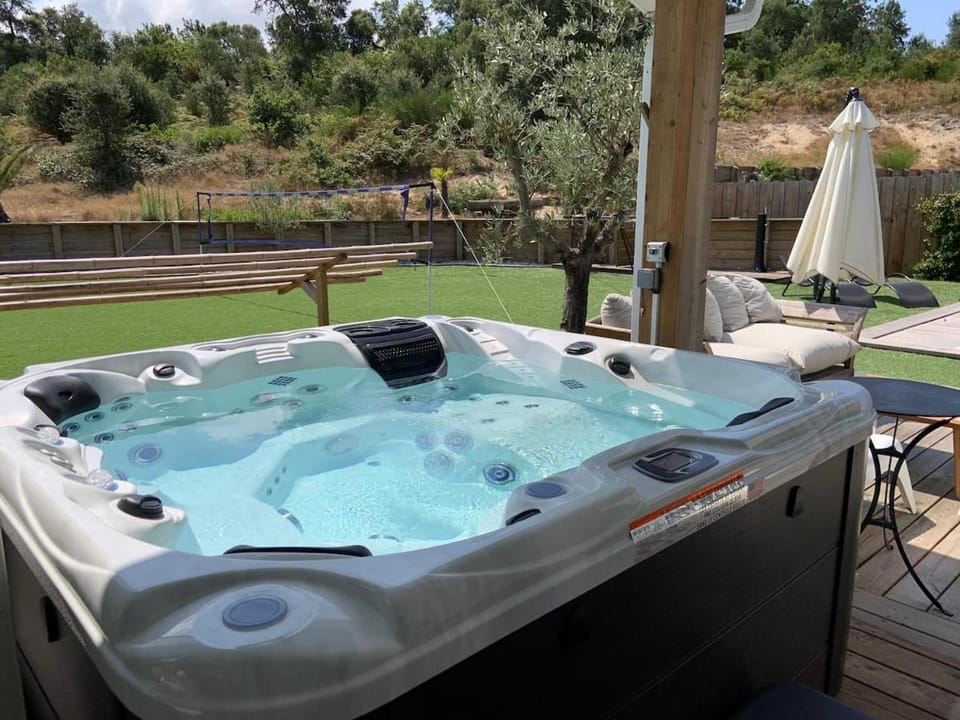 Villa climatisée 12 personnes piscine chauffée et jacuzzi Villa in Hossegor