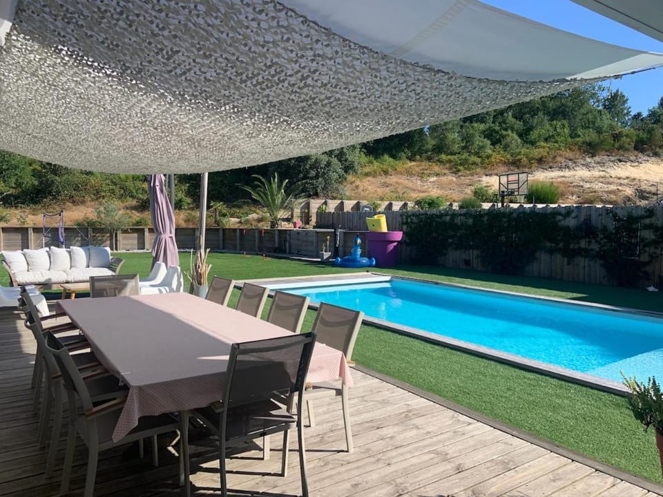 Villa climatisée 12 personnes piscine chauffée et jacuzzi Villa in Hossegor