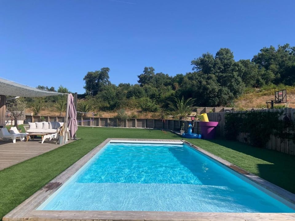 Villa climatisée 12 personnes piscine chauffée et jacuzzi Villa in Hossegor