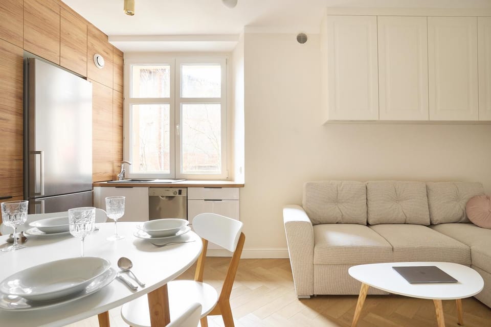Kitchen or kitchenette, Living room, Seating area, Dining area, Inner courtyard view