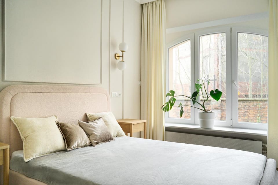 Bed, Photo of the whole room, Bedroom, Garden view