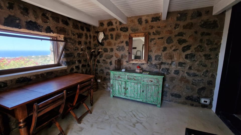 Dammuso Alcyone House in Sicily