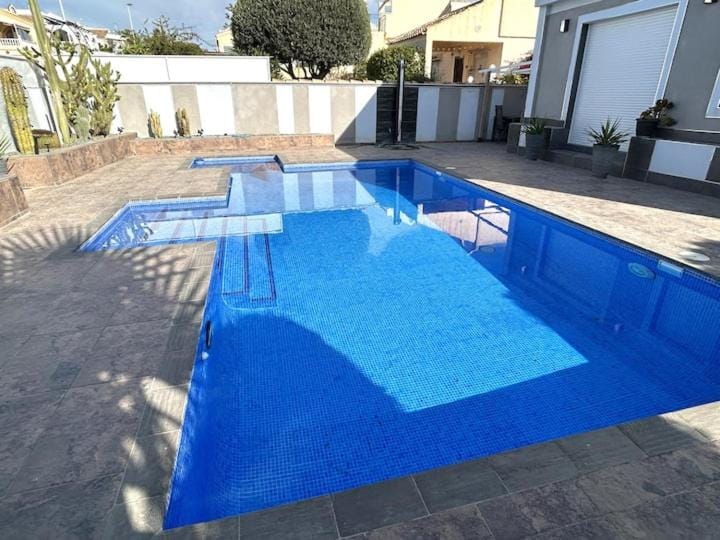 Pool view, Swimming pool, sunbed