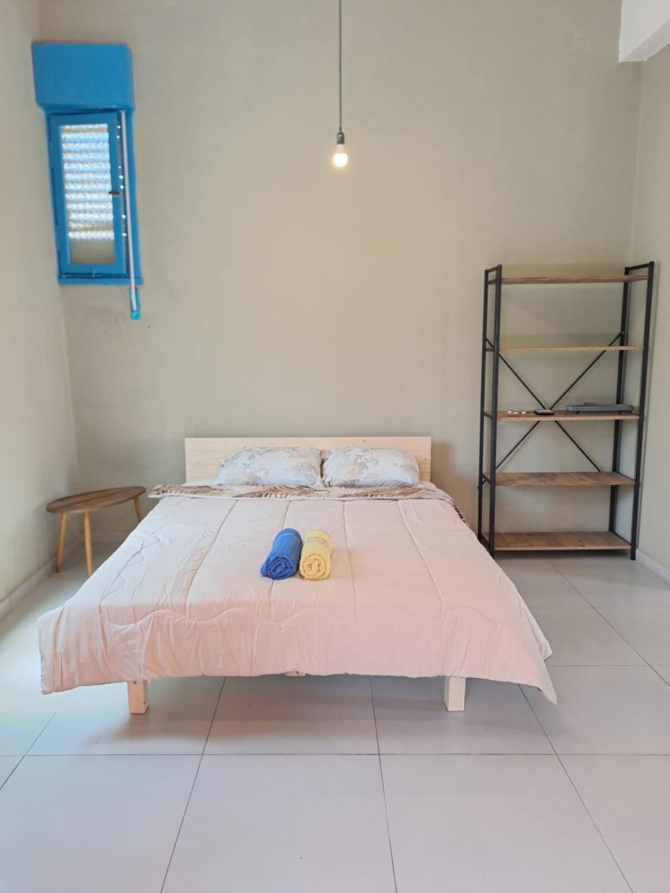Fellini Julia loft balcony Apartment in Haifa
