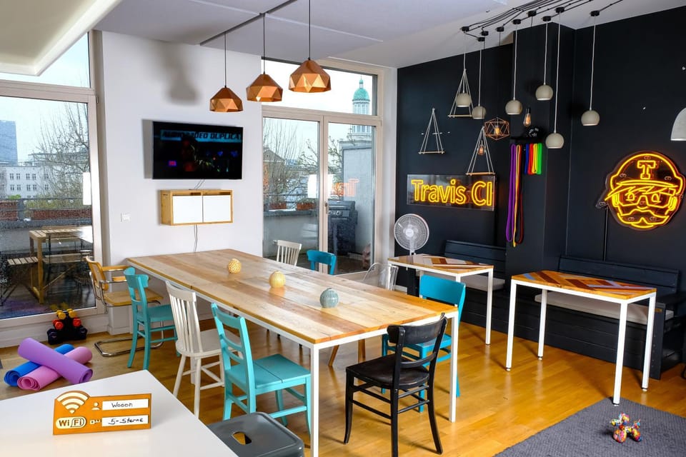 TV and multimedia, Dining area