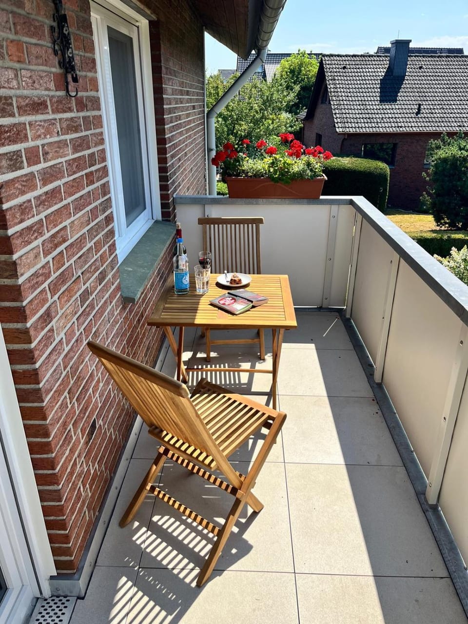 View (from property/room), Balcony/Terrace, Seating area, Dining area