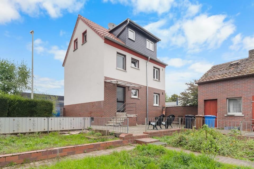 Property building, Garden