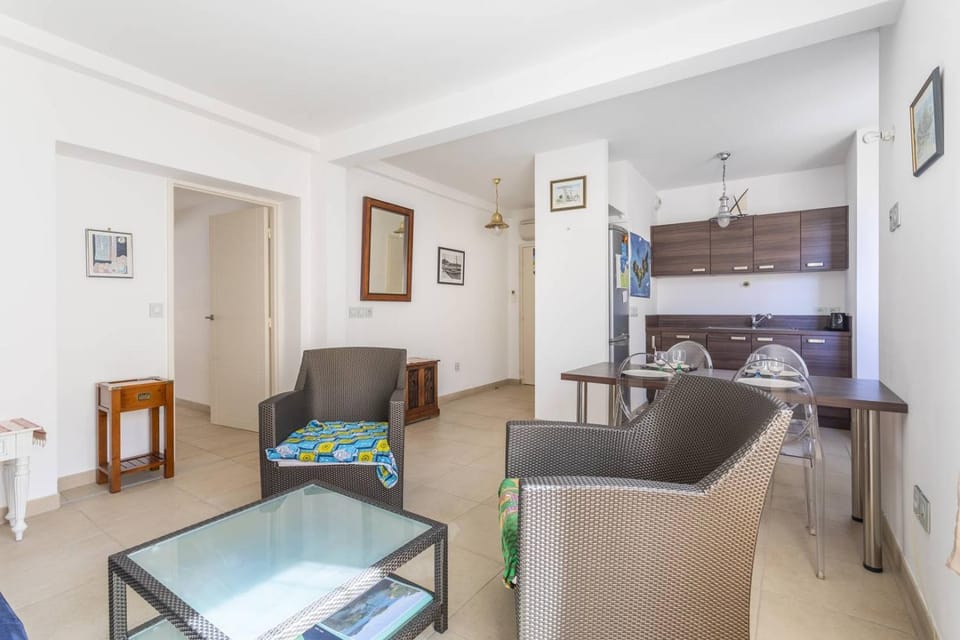 Superbe T2 refait à neuf proche du centre du village et de la Mer Apartment in Hyères