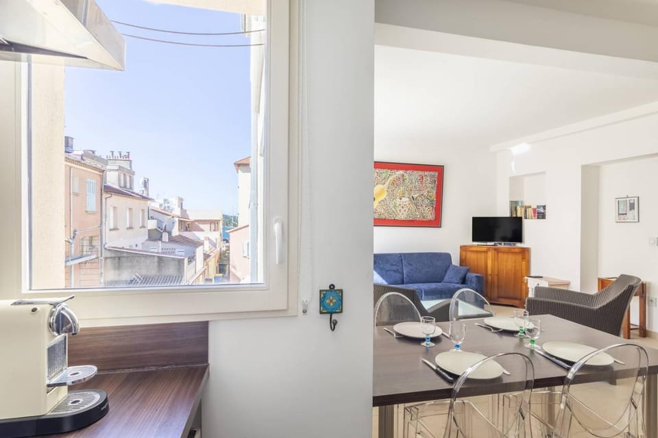 Superbe T2 refait à neuf proche du centre du village et de la Mer Apartment in Hyères