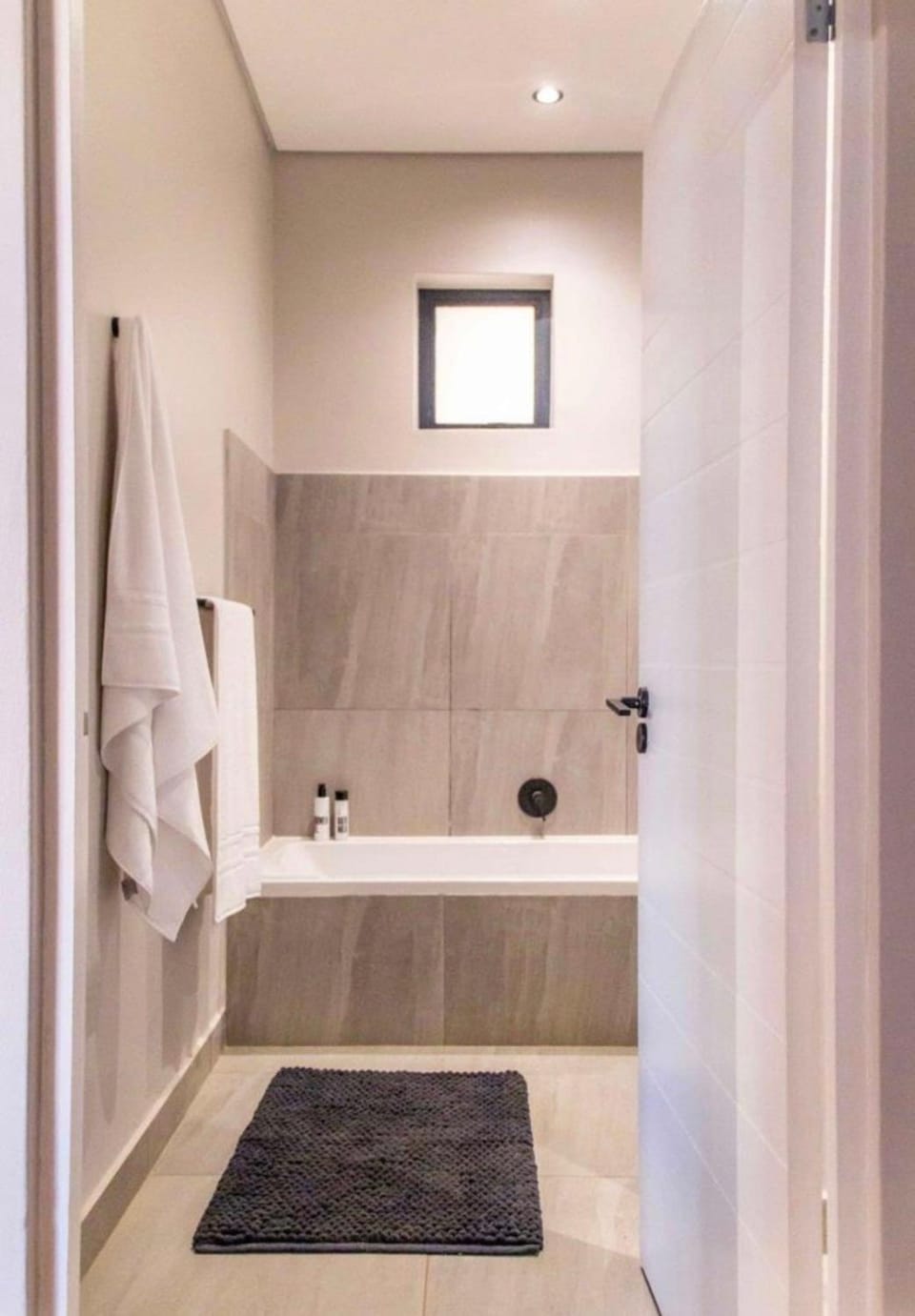 Madumane Self Catering Apartment in South Africa
