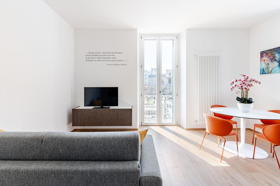 Communal lounge/ TV room, TV and multimedia, Living room, Evening entertainment