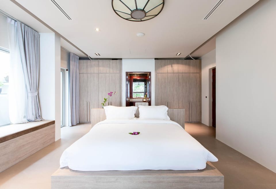 Villa Laemsingh 2 Oceanfront Fully Serviced Villa in Kamala