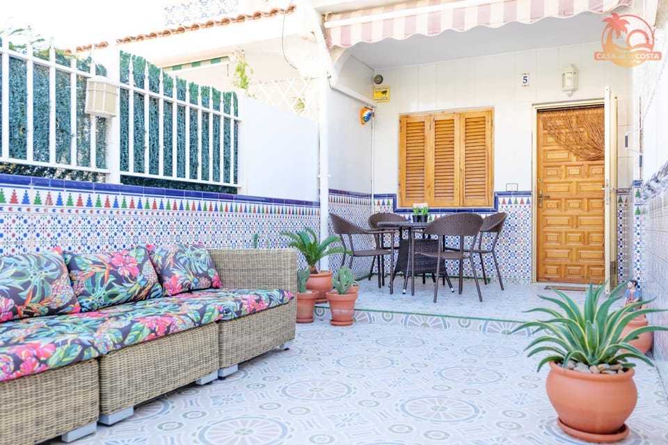 Patio, Balcony/Terrace, Seating area