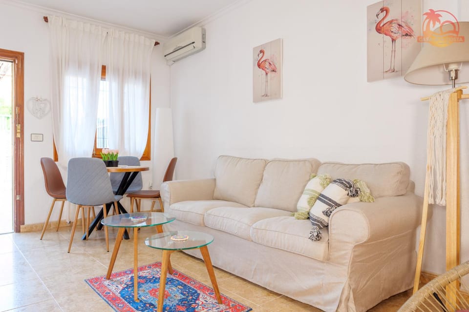 Living room, Seating area, Dining area, air conditioner