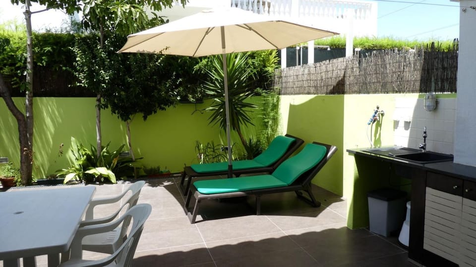 Patio, BBQ facilities, Garden, Balcony/Terrace, Dining area