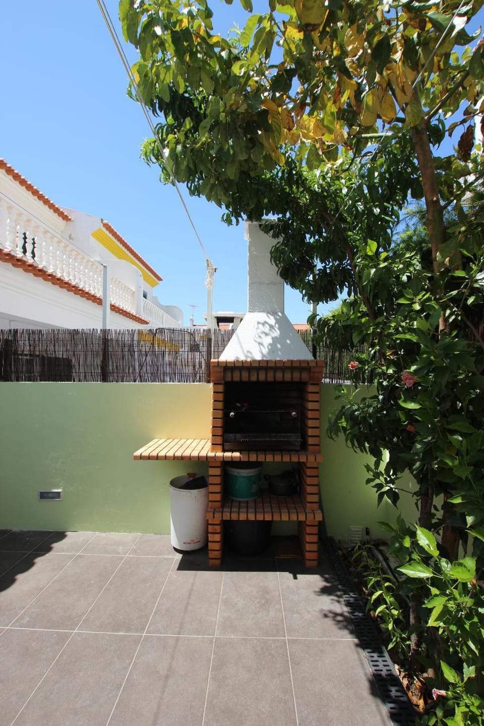 Patio, BBQ facilities, Balcony/Terrace