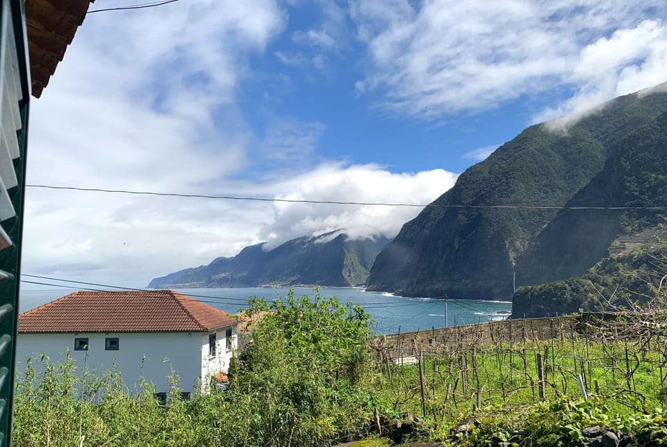 Nearby landmark, Spring, Day, Natural landscape, Mountain view, Sea view