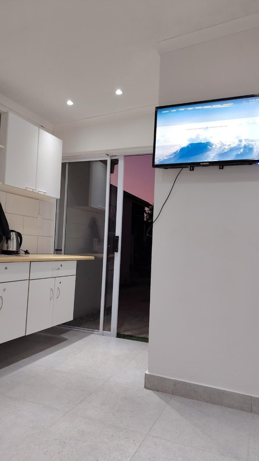 Kenwyn Garden Cottage 2 Apartment in Cape Town