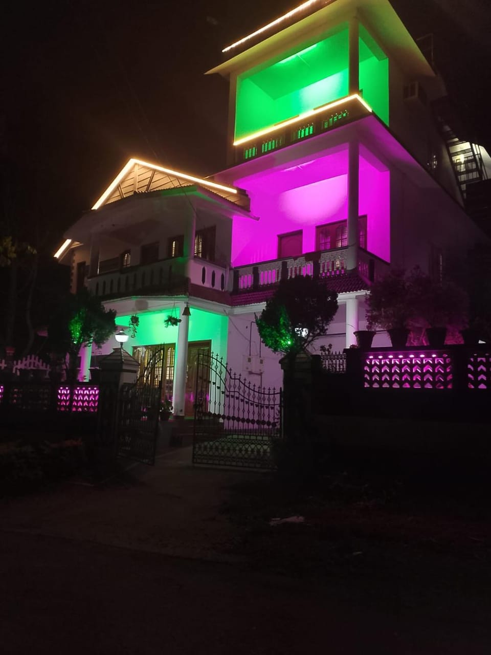 Munnar Dreams Homestay For Kolukkumalai Tourists Vacation rental in Kerala