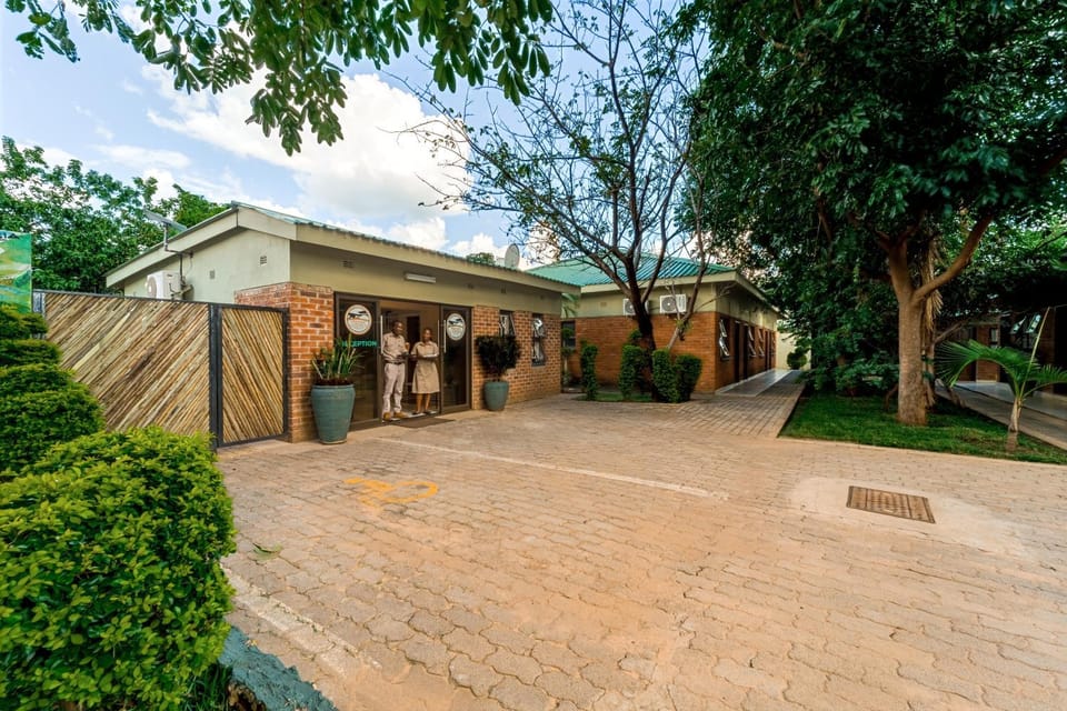 Property building, Day, Garden, Lobby or reception, Garden view