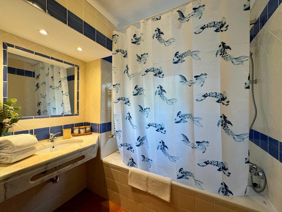 Bathroom, Bath