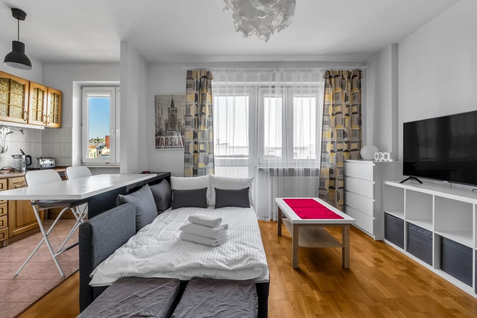 Communal lounge/ TV room, Bed, TV and multimedia, Living room, Photo of the whole room, Seating area, Evening entertainment, Bedroom, towels