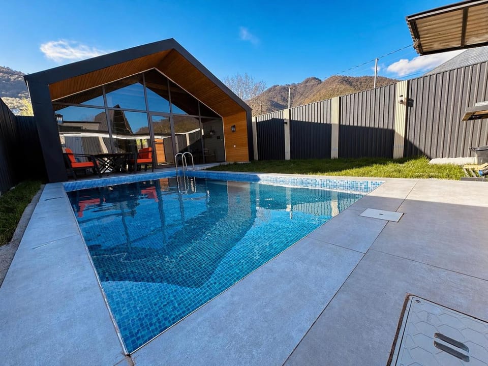 Property building, Day, Natural landscape, Mountain view, Pool view, Swimming pool