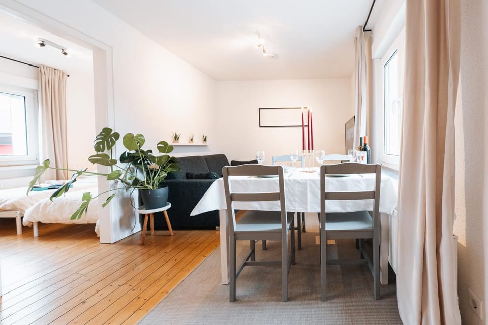 Living room, Photo of the whole room, Seating area, Dining area