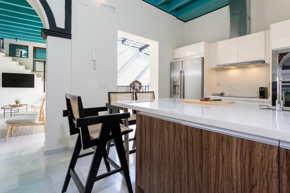 Kitchen or kitchenette, oven, stove
