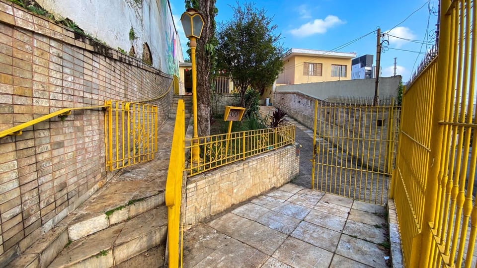 Property building, Day