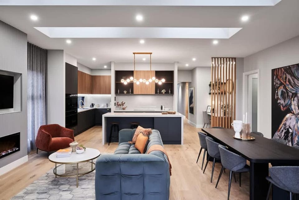Sunbury Luxury - The Perfect Family Entertainer House in Diggers Rest