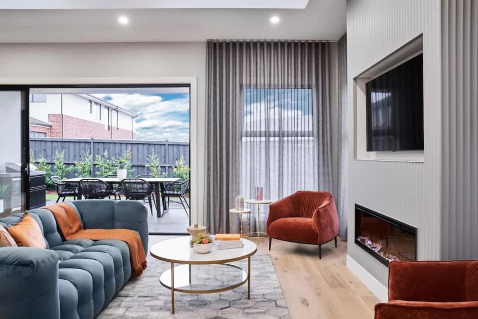 Sunbury Luxury - The Perfect Family Entertainer House in Diggers Rest