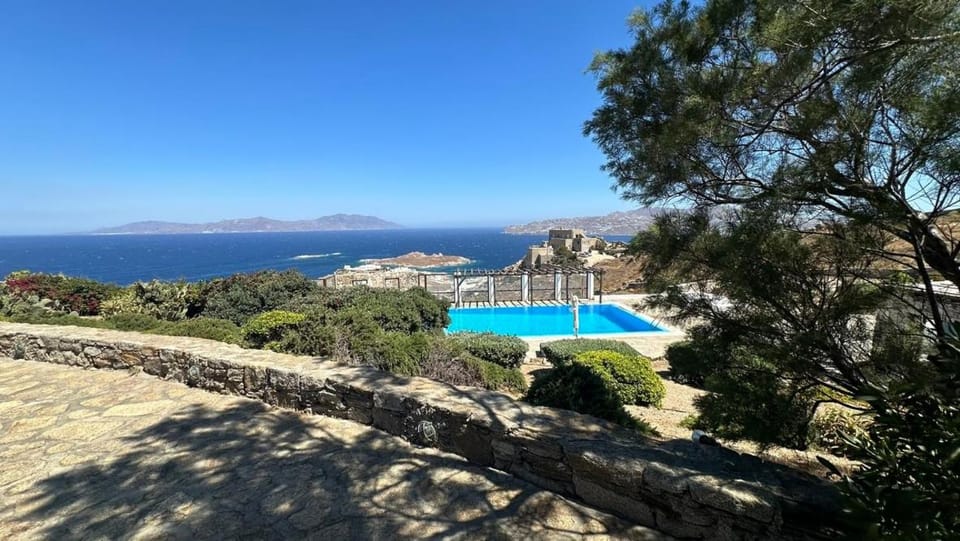 Sunset View Villa Villa in Mykonos, Mikonos 846 00, Greece