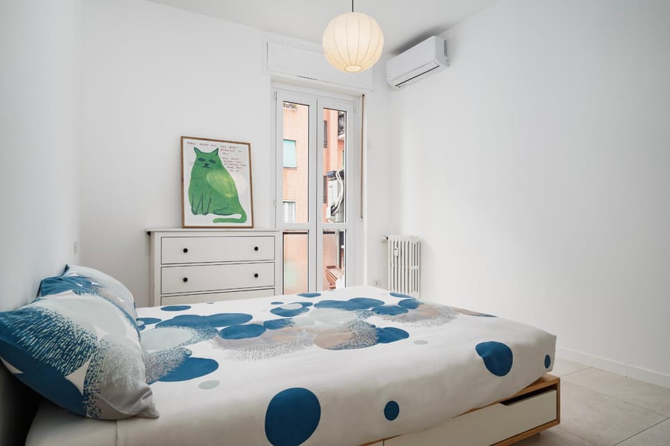 Bed, Photo of the whole room, Bedroom, air conditioner