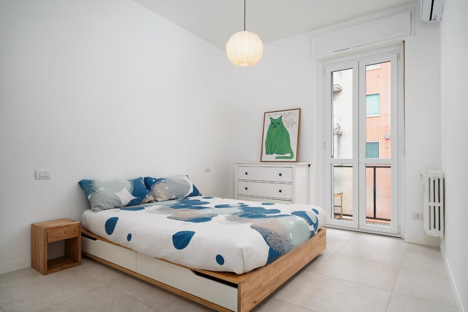 Bed, Photo of the whole room, Bedroom, internet