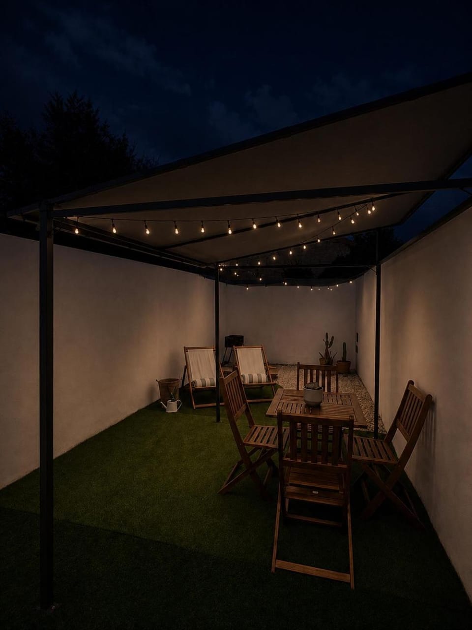 Patio, Night