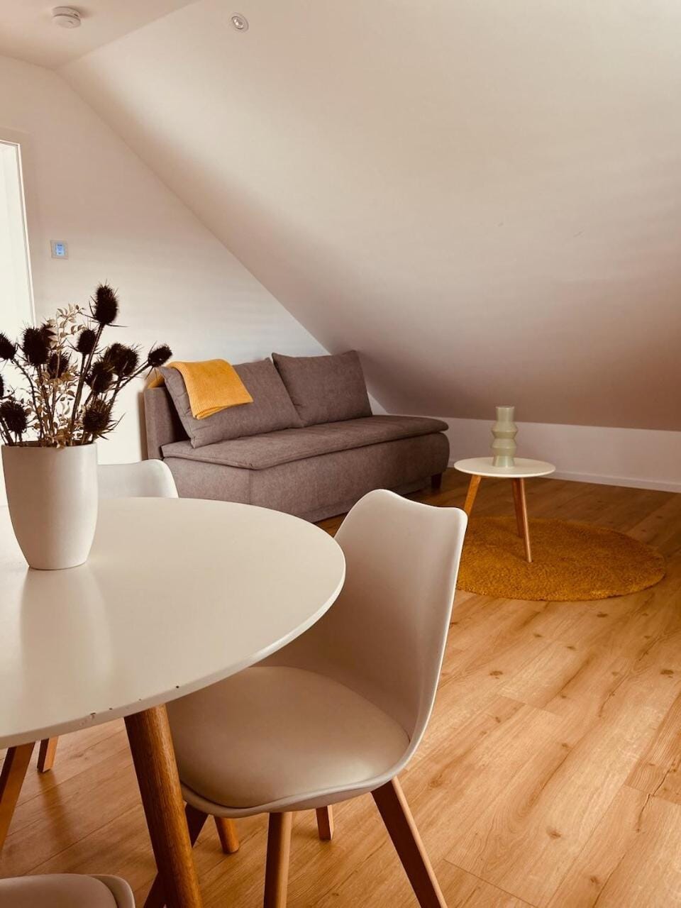 Living room, Dining area