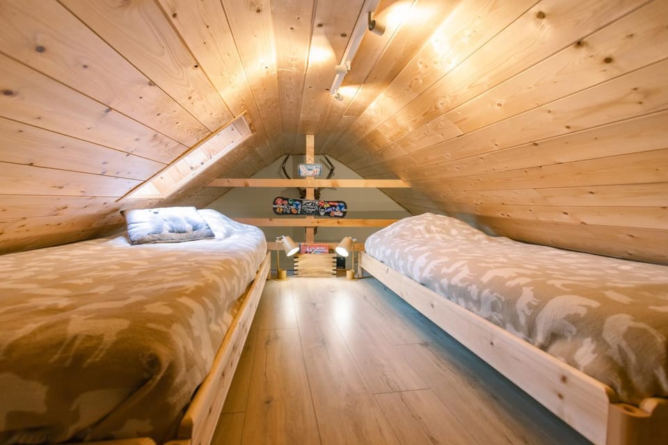 Bed, Night