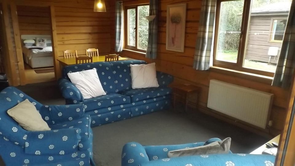 View (from property/room), Living room, Seating area, Bedroom, heating, kitchen, acessibility